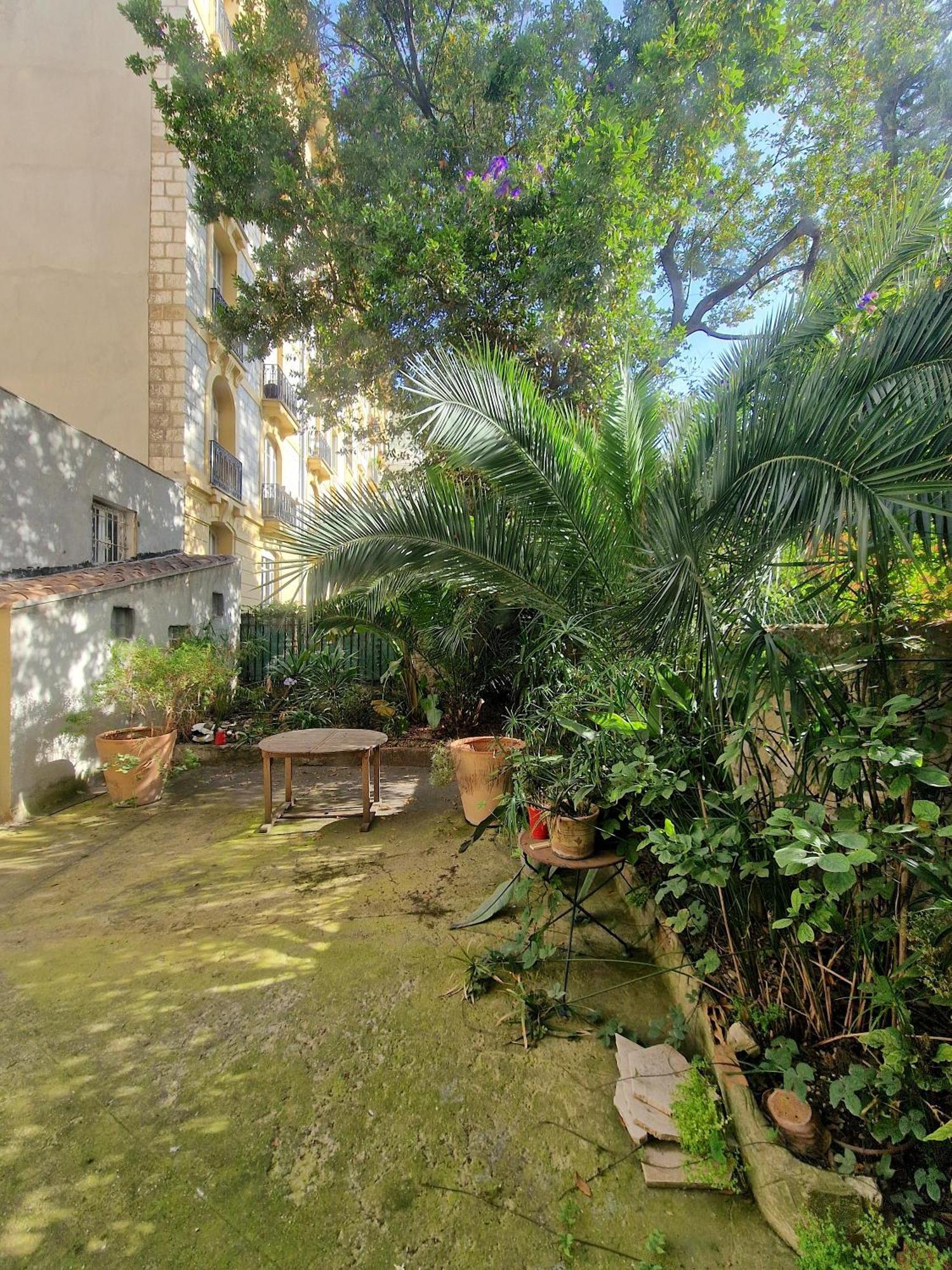 Family Room 尼斯 外观 照片